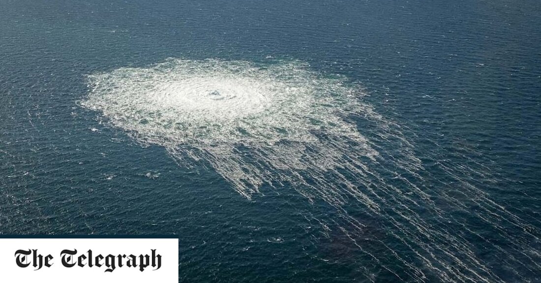 Laut einem Bericht haben die USA Geheimdienstinformationen erhalten, die darauf hindeuten, dass eine pro-ukrainische Gruppe die Sabotage der Nord Stream-Pipelines durchgeführt hat. US-Beamte sagten der New York Times, sie hätten keine Beweise dafür, dass Wolodymyr Selensky, der ukrainische Präsident, oder einer seiner Top-Helfer beteiligt war. Es gebe keinen Hinweis darauf, dass diejenigen, die die Operation durchführten, von ukrainischen Beamten geleitet wurden, berichtete die Zeitung. Die beiden Nord Stream-Pipelines wurden gebaut, um Gas von Russland nach Deutschland zu transportieren. Als der Westen wegen des Krieges in der Ukraine Sanktionen gegen Moskau verhängte, drosselte Wladimir Putin die Lieferungen nach Europa. Vier Explosionen, &hellip;