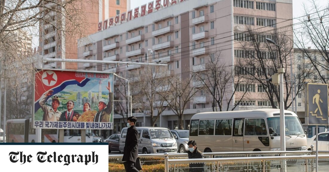 Laut einem neuen Bericht werden Teenager in Nordkorea hingerichtet, weil sie Fernsehsendungen aus dem Süden gesehen haben. Das Vereinigungsministerium von Seoul stützte sich in einem neuen Bericht über Menschenrechtsverletzungen durch Pjöngjang auf Aussagen von mehr als 500 nordkoreanischen Überläufern. Es enthält einen Bericht über sechs Teenager im Alter von 16 und 17 Jahren, denen die Todesstrafe drohte, weil sie illegales Filmmaterial südkoreanischer Fernsehsendungen gesehen und Opium geraucht hatten, und über Händler, die erschossen wurden, weil sie heimlich südkoreanische Waren verkauften, darunter High Heels und Kosmetika. Eine Zeugenaussage enthüllte, dass eine schwangere Frau getötet wurde, nachdem ein Video, in dem sie &hellip;