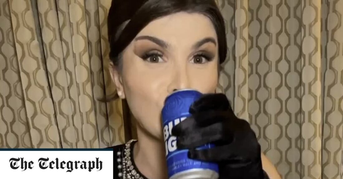 Seit Jahrzehnten hat sich Bud Light seinen Ruf als erschwingliches Gebräu der Wahl für gewöhnliche Amerikaner erkämpft. Aber die jüngste Entscheidung, mit der Transgender-TikTok-Persönlichkeit Dylan Mulvaney zusammenzuarbeiten, um jüngere Trinker anzuziehen, hat einige seiner treuesten, konservativeren Kunden wütend gemacht. Es wurde von allen, von Tucker Carlson bis Kid Rock, als unmusikalisch bezeichnet. Wenn man sich die jüngsten Verkaufszahlen ansieht, schlägt Mittelamerika mit aller Macht zurück. Die Händler von Anheuser-Busch, dem größten Bierhersteller des Landes, zu dem Budweiser, Michelob und Bud Light gehören, wurden laut der Fachzeitschrift Beer Business Daily von ihren schwindenden Verkäufen am Osterwochenende „erschreckt“. Der Umsatzrückgang wurde im &hellip;