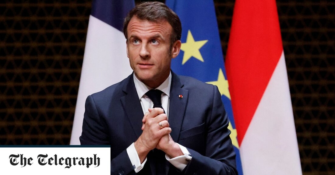 Emmanuel Macron wurde als „Heuchler“ und Gefahr für die Demokratie gebrandmarkt, als Demonstranten eine wichtige Rede, die er während eines zweitägigen Staatsbesuchs in den Niederlanden in Den Haag über die europäische Souveränität hielt, unterbrachen. Der französische Präsident reagierte, indem er die Demonstranten niederschrie und darauf bestand, dass diejenigen, die den Wahlprozess und die gewählten Führer nicht respektieren, diejenigen seien, die die Demokratie in Gefahr bringen. Herr Macron steht zu Hause wegen der Rentenreform und im Ausland wegen kontroverser Kommentare zu Taiwan unter Beschuss. Er sah sich wochenlangen Massenprotesten gegen ein Rentengesetz zur Anhebung des Rentenalters von 62 auf 64 Jahre &hellip;