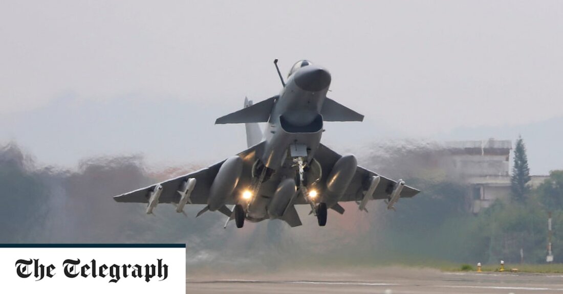 China bereitet die Verhängung einer Flugverbotszone nördlich von Taiwan vor, nachdem es drei Tage lang Militärübungen rund um den Inselstaat durchgeführt hat. Die Beschränkungen treten am 16. April in Kraft, wobei das betroffene Gebiet in Taiwans Luftverteidigungs-Identifikationszone fällt, teilten die Verteidigungs- und Verkehrsministerien am Mittwoch mit. „China hat einseitig eine Flugverbotszone in den Konvergenzbereichen vieler internationaler Strecken eingerichtet, um Flüge aufgrund von „Weltraumaktivitäten“ einzuschränken“, so das taiwanesische Verkehrsministerium. Die chinesische Regierung hat nicht gesagt, wie sie das Flugverbot durchsetzen will, und ein Sprecher des Außenministeriums bestritt Kenntnis von der Angelegenheit. Die Schließung wird voraussichtlich am Sonntag von 9.30 bis 9.57 &hellip;