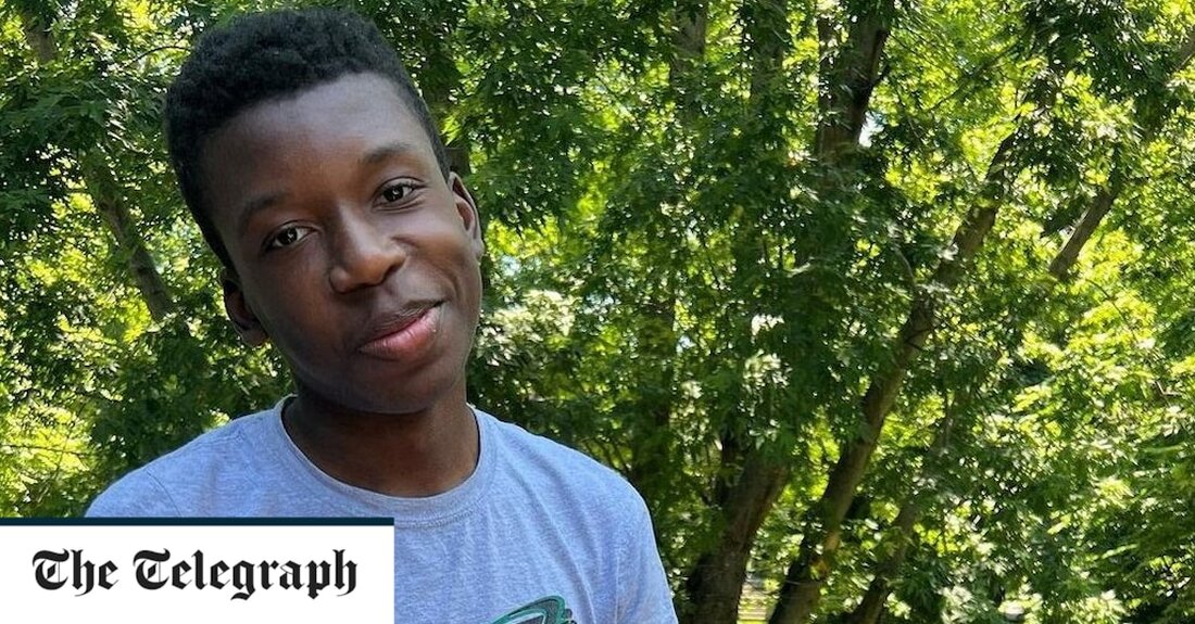 Der schwarze Teenager, der von einem weißen Rentner in den Kopf geschossen wurde, nachdem er an die Tür des falschen Hauses geklopft hatte, ist in einer „wundersamen“ Genesung aus dem Krankenhaus nach Hause zurückgekehrt, sagte seine Familie. Der 16-jährige Ralph Yarl wurde zweimal von dem 84-jährigen Andrew Lester erschossen, nachdem er versehentlich an seine Haustür geklopft hatte, als er am 13. April kurz vor 22 Uhr seine jüngeren Brüder in Kansas City, Missouri, abholen wollte. Ralph ist seitdem aus dem Krankenhaus nach Hause zurückgekehrt und „kann gehen und kommunizieren“, so ein Update seiner Tante Faith Spoonmore auf einer GoFundMe-Seite, die &hellip;