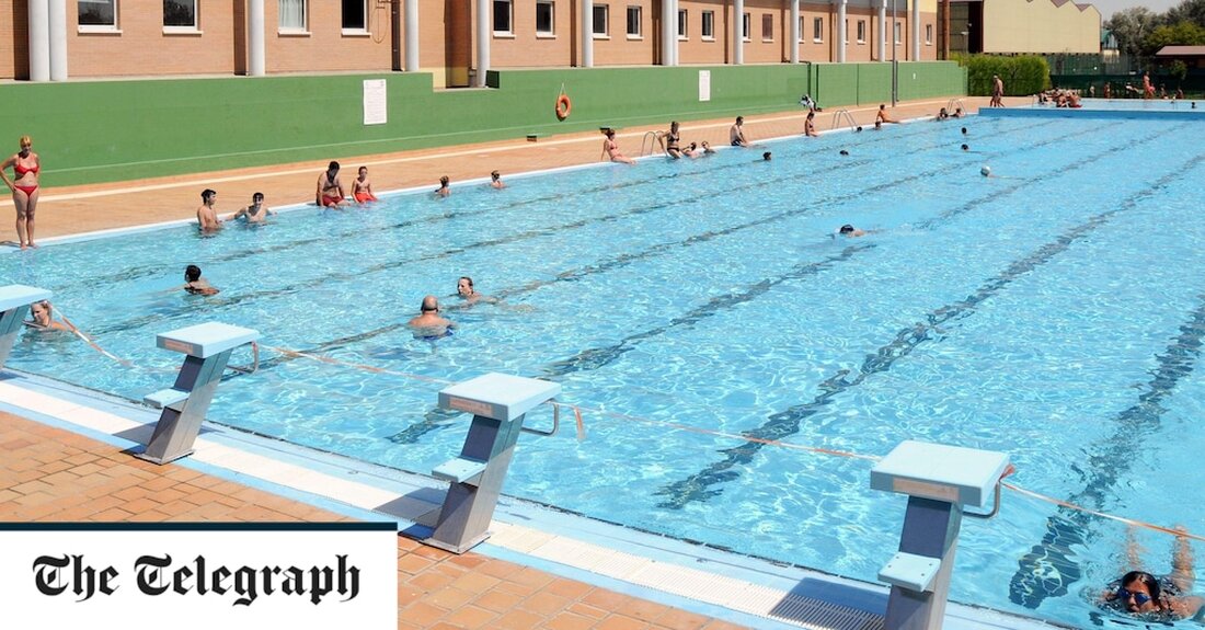 Spanien wird seine öffentlichen Schwimmbäder in diesem Jahr angesichts außergewöhnlich hoher Frühlingstemperaturen und der Angst vor einer schweren Hitzewelle in diesem Sommer früher als gewöhnlich öffnen. Die Regionalregierung von Madrid kündigte an, dass ihre öffentlichen Schwimmbäder am 13. Mai dieses Jahres eröffnet werden, einen Monat früher als gewöhnlich. Viele Teile Spaniens bereiten sich auf Rekordtemperaturen für April vor, mit der Möglichkeit, dass das Quecksilber im Süden des Landes vor dem 1. Mai beispiellose 40 ° C erreicht. Die Temperaturen überstiegen am Dienstag in weiten Teilen Zentral- und Südspaniens 30 ° C und werden voraussichtlich bis zum Wochenende weiter steigen. „Das &hellip;