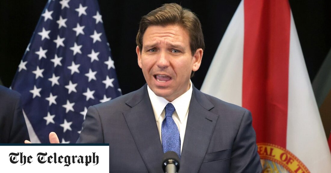 Ron DeSantis hat eine Gegenwehr eingeleitet und erklärt, er habe „das Internet kaputt gemacht“, nachdem der Start seines Präsidentschaftswahlkampfs auf Twitter durch technische Pannen beeinträchtigt worden war. Der Gouverneur von Florida sagte, der wiederholte Absturz des Social-Media-Netzwerks während seiner Ankündigung am Mittwochabend sei ein Beweis für die Begeisterung der Wähler für seine Kandidatur im Weißen Haus. In einem späteren Spendenvideo sagte er: „Das ist Gouverneur Ron DeSantis. Ich kandidiere für das Amt des Präsidenten der Vereinigten Staaten, um unser großes amerikanisches Comeback zu leiten. „Wir haben das auf Twitter Spaces angekündigt … und es hat das Internet kaputt gemacht, weil &hellip;