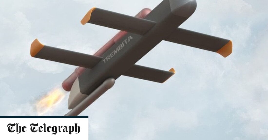 Ukrainische Ingenieure behaupten, sie hätten eine „Volksrakete“ entworfen, die in einem durchschnittlichen Vorgarten mit fast der doppelten Reichweite der von den USA gelieferten Himars-Rakete gebaut werden kann. Die Rakete, die dieselbe Technologie wie die deutsche V1 verwendet, ist im Wesentlichen ein motorbetriebenes Stahlrohr, das an einem Paar Segelflugzeugflügel befestigt und von einem Katapult abgefeuert wird. Die antirussische Vidsich-Protestgruppe hinter dem Design, das auf Ukrainisch Trembita heißt, sagt, es könne billig aus alltäglichen Materialien hergestellt werden. Eine veröffentlichte Grafik, die die Technologie erklärt, zeigt bis zu drei der Raketen, die in eine Ein-Auto-Garage passen. Die Ingenieure sind zuversichtlich, dass Menschen die &hellip;
