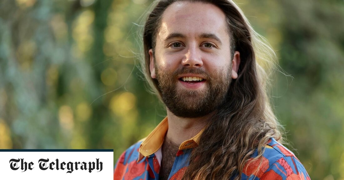 Gestresste Hedgefonds-Manager und Eltern, die damit zu kämpfen haben, dass ihre Kinder das Haus verlassen, führen zu einer „unerhörten Nachfrage“ nach neu legalisierten halluzinogenen Drogen in Oregon. Der US-Bundesstaat ist der erste Bundesstaat, der Menschen über 21 Jahren die Einnahme von „Zauberpilzen“ erlaubt. Dabei gibt es immer mehr Forschungsergebnisse, die darauf hindeuten, dass es sich dabei um eine wirksame Behandlung von Depressionen und posttraumatischen Belastungsstörungen handelt. Nate Howard gehört zu denen, die sich auf die Behandlung von Patienten vorbereiten, wenn später in diesem Jahr die ersten zugelassenen Einrichtungen eröffnet werden, und sagt, das Interesse an dem Medikament sei landesweit groß. &hellip;