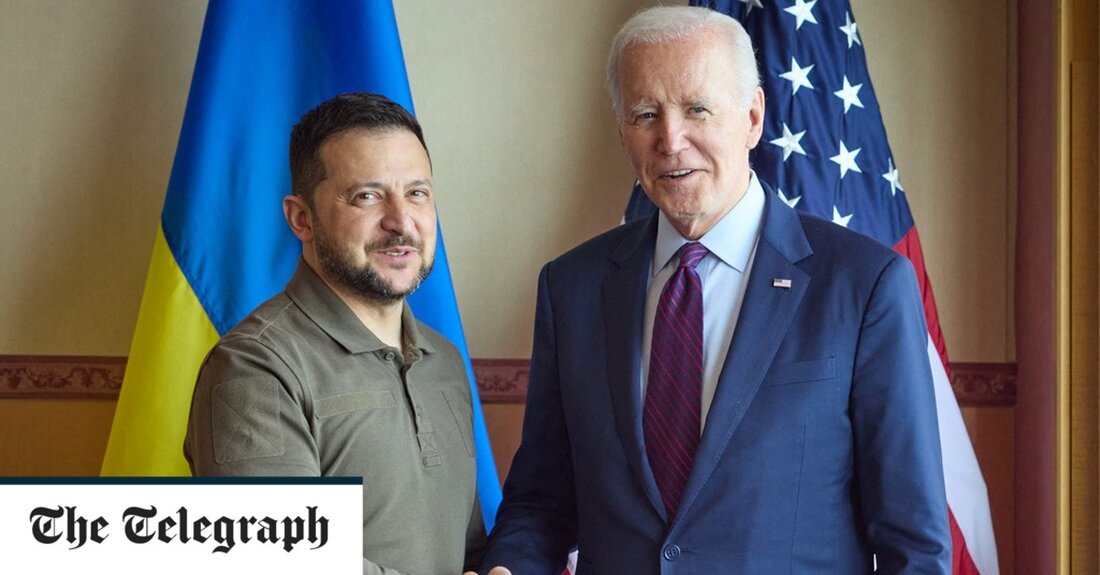 Joe Biden sagte, die Lieferung von F-16-Jets an die Ukraine stelle ein „kolossales Risiko“ für Russland dar und richtete damit die eigenen Worte des Kremls an Wladimir Putin. Am Sonntag sagten die Staats- und Regierungschefs der reichsten G7-Demokratien, sie würden nicht von ihrer Unterstützung für die Ukraine zurücktreten, nachdem die USA den möglichen Transfer westlicher Kampfflugzeuge genehmigt hatten. Als Herr Biden auf dem Gipfel in Hiroshima gefragt wurde, ob er der Aussage Russlands zustimme, dass die Lieferung von F-16 ein „kolossales Risiko“ darstelle, antwortete er: „Für sie ist es das.“ Früher am Tag sagte der US-Präsident, Wolodymyr Selenskyj, sein ukrainischer &hellip;