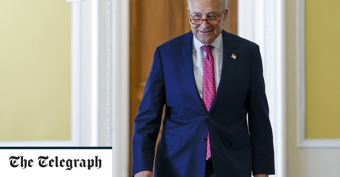 Der US-Senat hat am Donnerstag ein von Präsident Joe Biden unterstütztes parteiübergreifendes Gesetz verabschiedet, das die Schuldenobergrenze der Regierung in Höhe von 31,4 Billionen US-Dollar anhebt und so einen historischen, ersten Zahlungsausfall in der Geschichte abwendet. Der Senat stimmte mit 63 zu 36 Stimmen für die Annahme des Gesetzentwurfs, der am Mittwoch vom Repräsentantenhaus verabschiedet wurde, während die Gesetzgeber nach monatelangen parteipolitischen Auseinandersetzungen zwischen Demokraten und Republikanern gegen die Uhr antraten. Das Finanzministerium hatte gewarnt, dass es nicht in der Lage sein würde, alle seine Rechnungen am 5. Juni zu bezahlen, wenn der Kongress bis dahin keine Maßnahmen ergreift. „Wir &hellip;