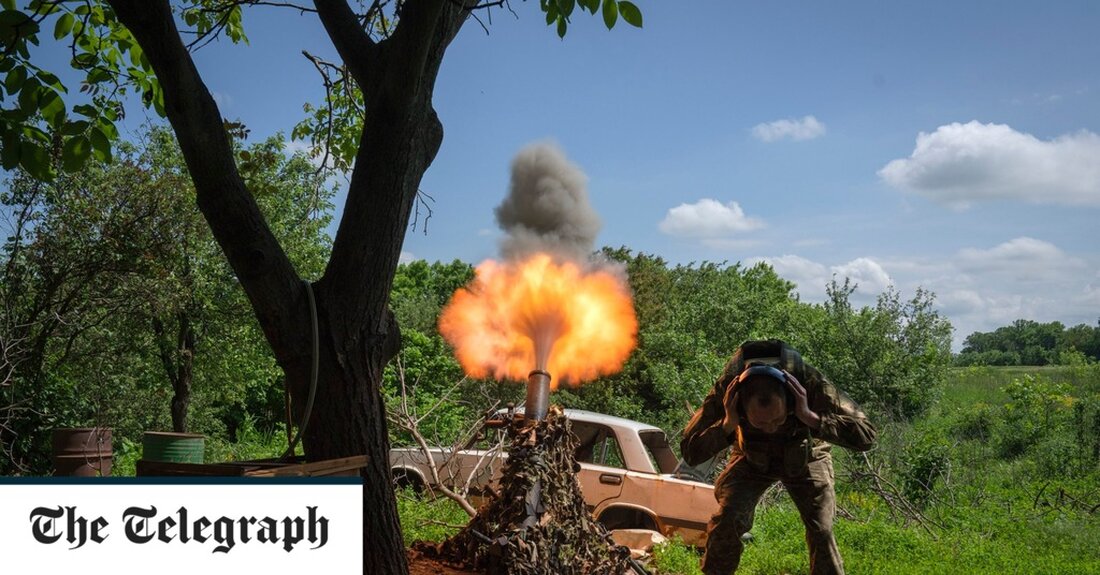 Die ukrainischen Streitkräfte starteten am Mittwoch Angriffe entlang dreier Hauptachsen an der Front und untermauerten damit die Behauptung, dass eine Gegenoffensive im Gange sei. Kiew sagte, seine Streitkräfte hätten bei einem Angriff auf die Flanken der östlichen Stadt Bachmut Territorium von Russland zurückerobert. Unterdessen behaupteten russische Quellen, die Ukraine habe eine große neue Offensive in der südlichen Region Saporischschja gestartet, bewaffnet mit Panzern und Mehrfachraketensystemen. Analysten meldeten Sondierungsangriffe in der Region Luhansk im Donbass, da Infrarotsatelliten auch einen Anstieg der Brände in der Region Cherson registrierten. Die offensichtlichen Vorstöße erfolgten einen Tag, nachdem die Ukraine Russland beschuldigt hatte, den Kachowka-Staudamm &hellip;