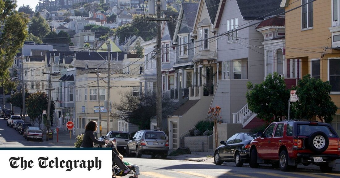 In der jüngsten Kriminalitätswelle in San Francisco überfallen Baseball spielende Kinderbanden Mütter und Kindermädchen auf dem Schulweg. Letzte Woche kam es im Noe Valley, das wegen der wachsenden Zahl junger Familien auch als „Stroller Valley“ bekannt ist, zu elf Telefonüberfällen, die vermutlich von derselben Bande verübt wurden, die es auf Frauen abgesehen hat, die Kinder von der Schule abholen. Berichten zufolge wurde eine Frau mit einem Baseballschläger geschlagen und einer anderen ins Gesicht geschlagen, bevor der Täter zu einem Fluchtwagen rannte und davonfuhr. Am Donnerstag hatte die Polizei im Zusammenhang mit den elf Raubüberfällen einen Minderjährigen festgenommen und fahndete nach &hellip;