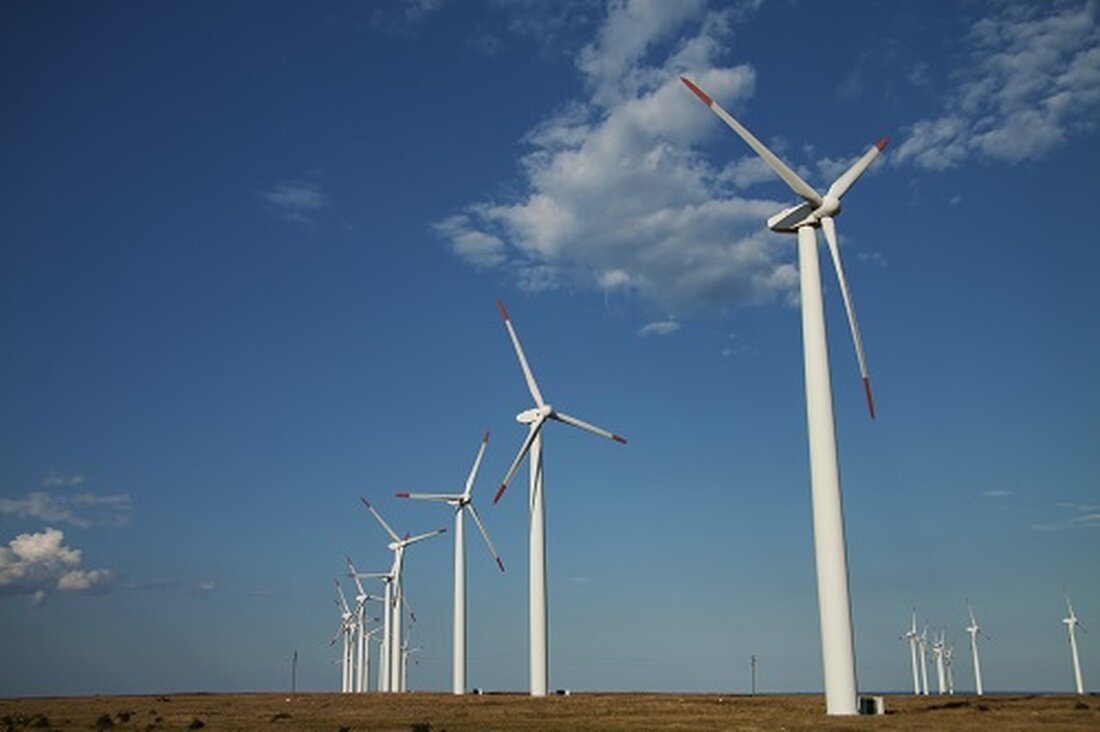 Tether wird durch eine Partnerschaft mit einem lokalen lizenzierten Unternehmen in das Projekt investieren. Uruguay erzeugt 94 % des Stroms aus erneuerbaren Energiequellen Tether sagte kürzlich, dass es Gewinne in den Kauf von Bitcoin investieren werde. Anbindungder Emittent des führenden Stablecoins USDT, hat eine Investition in die Produktion erneuerbarer Energien bekannt gegeben, um den nachhaltigen Bitcoin (BTC)-Mining in Uruguay zu unterstützen. Das ist das Neueste Tether-Neuigkeitenin dem der USDT-Emittent sagte, er wolle sein Team für dieses Projekt durch die Einstellung von Experten aus dem Energiesektor verstärken, wie aus den Einzelheiten hervorgeht Bekanntmachung. Wir streben nach nachhaltigem und verantwortungsvollem Bitcoin-Mining Wie …
