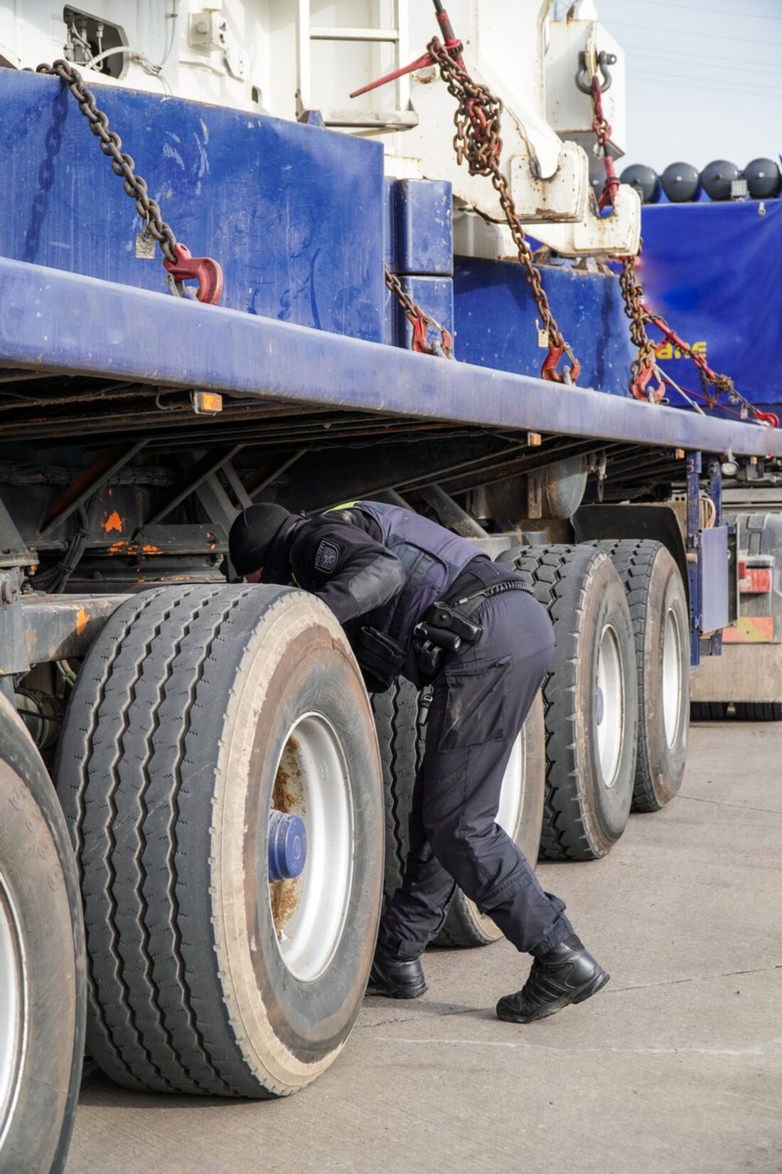 Thüringer Polizei kontrollierte am 20.02.2025 im Rahmen von ROADPOL 33 Lkw und Busse. Zwei Drittel wiesen Verstöße auf.