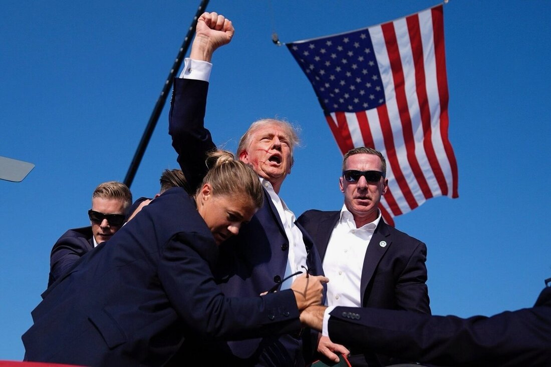 Die Zahl der mit Trump in Verbindung stehenden Meme-Coins schoss sprunghaft in die Höhe, nachdem am Samstag während einer Kundgebung ein Schütze auf Donald Trump geschossen hatte. MAGA, Super Trump und Donald Tremp stiegen, während Jeo Boden abrutschte. Die Meme-Coins von PolitiFi stiegen am späten Samstag stark an, wobei MAGA (TRUMP), Super Tremp (STRUMP) und Donald Tremp (TREMP) um jeweils mehr als 37 %, 40 % und 46 % zulegten. Schießerei bei einer Trump-Kundgebung Der Anstieg der Trump-bezogenen Meme-Coins folgt auf einen Vorfall mit dem ehemaligen US-Präsidenten Donald Trump. Bei einer Kundgebung in Pennsylvania am Samstag überlebte Trump offenbar einen …