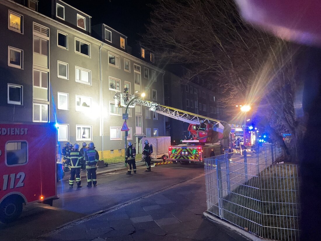 In der Dortmunder Nordstadt starb ein Bewohner bei einem Wohnungsbrand. Feuerwehr setzte schnellstehende Maßnahmen ein.