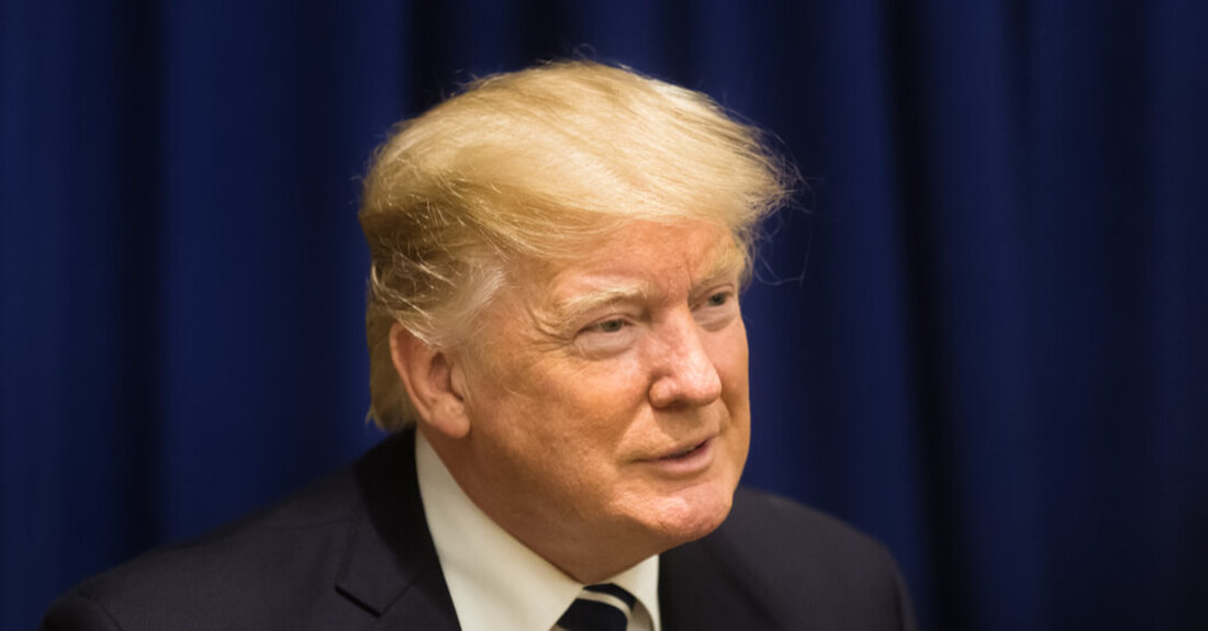 Der gewählte Präsident Donald Trump könnte die Durchführungsverordnung am 20. Januar nach seiner Vereidigung unterzeichnen Durch die Anordnung kann auch ein Krypto-Beirat eingerichtet werden Mit der Angelegenheit vertraute Personen sagten, die Anordnung sei nicht endgültig und könne sich ändern, bevor sie veröffentlicht werde Berichten zufolge plant der gewählte US-Präsident Donald Trump die Unterzeichnung einer Durchführungsverordnung, die darauf abzielt, Kryptowährungen Vorrang einzuräumen, wenn der Tag seiner Amtseinführung näher rückt. Unter Berufung auf mit der Angelegenheit vertraute Personen ermögliche die Anordnung Brancheninsidern die Zusammenarbeit mit behördlichen Aufsichtsbehörden. Berichten zufolge könnte auch ein Krypto-Beirat eingerichtet werden Bloomberg. Ein früherer Bericht von Die Washington &hellip;