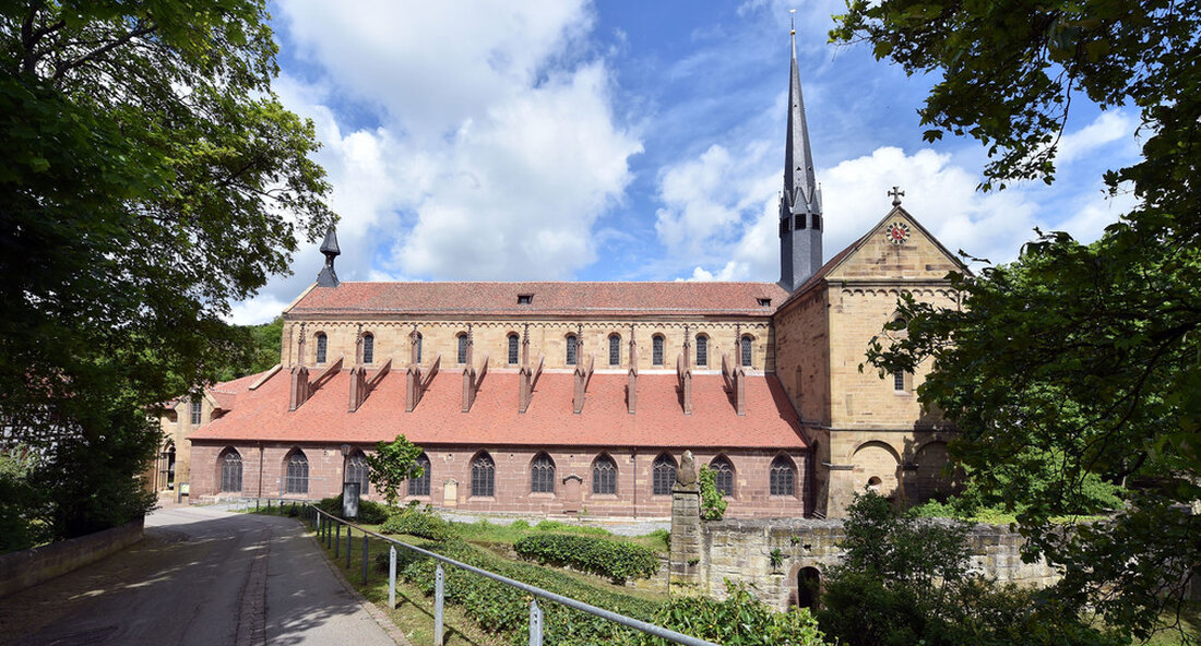 Mit einem Förderkonzept will die Landesregierung die UNESCO-Welterbestätten in Baden-Württemberg vernetzen und stärker fördern. Es ist wichtig, das kulturelle und architektonische Erbe zu bewahren. Mittlerweile gibt es sieben Welterbestätten in Baden-Württemberg, für zwei weitere läuft das Aufnahmeverfahren. der UNESCO-Welterbestätten in Baden-Württemberg sollten vernetzt und besser unterstützt werden. Das hat das Landeskabinett in seiner Sitzung am Dienstag, 29. März 2022, beschlossen. „Von insgesamt 51 UNESCO-Welterbestätten bundesweit in Baden-Württemberg sind es mittlerweile sieben. Für zwei weitere läuft das Aufnahmeverfahren. Das ist eine bemerkenswerte Zahl, die sich in den letzten zehn Jahren verdoppelt hat“, sagte Premierminister Winfried Kretschmann. Dies markiert einen wichtigen Punkt …