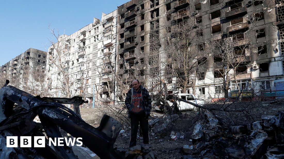 Einem UN-Bericht zufolge haben russische Streitkräfte 77 Zivilisten, die sie während der Invasion Moskaus in der Ukraine willkürlich festgehalten hatten, kurzerhand hingerichtet. Ein weiterer männlicher Häftling sei an den Folgen von Folter, unmenschlichen Bedingungen und der Verweigerung medizinischer Versorgung gestorben, heißt es in dem Bericht weiter. Die UN dokumentierten 864 Einzelfälle willkürlicher Inhaftierungen durch Russland seit Beginn seiner Invasion im vergangenen Februar. Auch die Ukraine habe mit der Inhaftierung von Zivilisten gegen das Völkerrecht verstoßen, wenn auch in viel geringerem Umfang, heißt es in dem Bericht weiter. „Wir haben die summarische Hinrichtung von 77 Zivilisten dokumentiert, während sie von der …