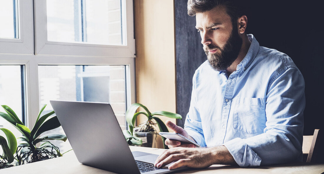 Innovative Online-Ummeldung nach Umzug in Baden-Württemberg Der Fortschritt der Digitalisierung im Bundesland Baden-Württemberg nimmt dank eines neuen Services weiter Fahrt auf. In den vier Pilot-Kommunen Stuttgart, Freiburg im Breisgau, Ladenburg und Oberndorf am Neckar können Bürgerinnen und Bürger nach einem Umzug sich nun bequem von zuhause oder unterwegs ummelden. Dieser Online-Dienst digitalisiert den gesamten Ummeldeprozess und soll in Zukunft die Bürgerinnen und Bürger sowie die Verwaltungen im Land entlasten. Die Nutzung des Online-Dienstes ist einfach und kann mithilfe der Online-Ausweisfunktion des Personalausweises oder der eID-Karte erfolgen. Nach der Authentifizierung können die Daten aus dem Melderegister abgerufen und aktualisiert werden. Sogar …