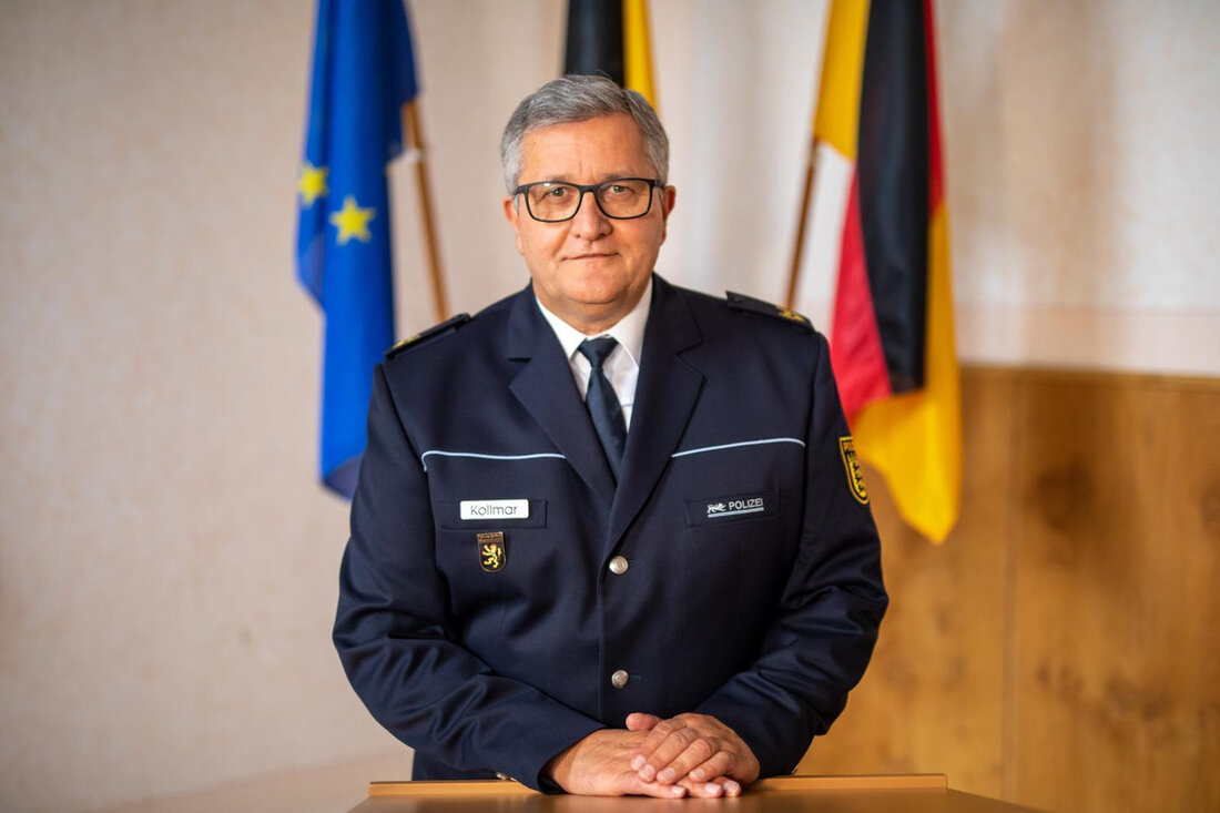 Der plötzliche Tod des Mannheimer Polizeipräsidenten Siegfried Kollmar hat große Bestürzung in der Polizeifamilie und darüber hinaus ausgelöst. Am Abend des 12. März 2024 verstarb Kollmar unerwartet nach einer geplanten Operation. Diese traurige Nachricht führte dazu, dass Innenminister Thomas Strobl sein tiefstes Beileid aussprach und die außergewöhnlichen Qualitäten des verstorbenen Polizeipräsidenten hervorhob. Siegfried Kollmar war nicht nur seit vielen Jahren ein engagierter Polizist, sondern auch ein Vorbild für seine Kollegen. Sein Engagement, sein Tatendrang und sein Einsatz für die Polizei in Baden-Württemberg werden von vielen Menschen positiv in Erinnerung behalten. Sein plötzlicher Tod zeigt einmal mehr, wie schnell das Leben …