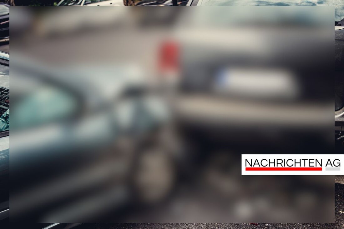 Ein 20-jähriger Autofahrer überschlug sich bei Lonsee, nachdem er wohl eingeschlafen war. Beide Insassen blieben leicht verletzt.