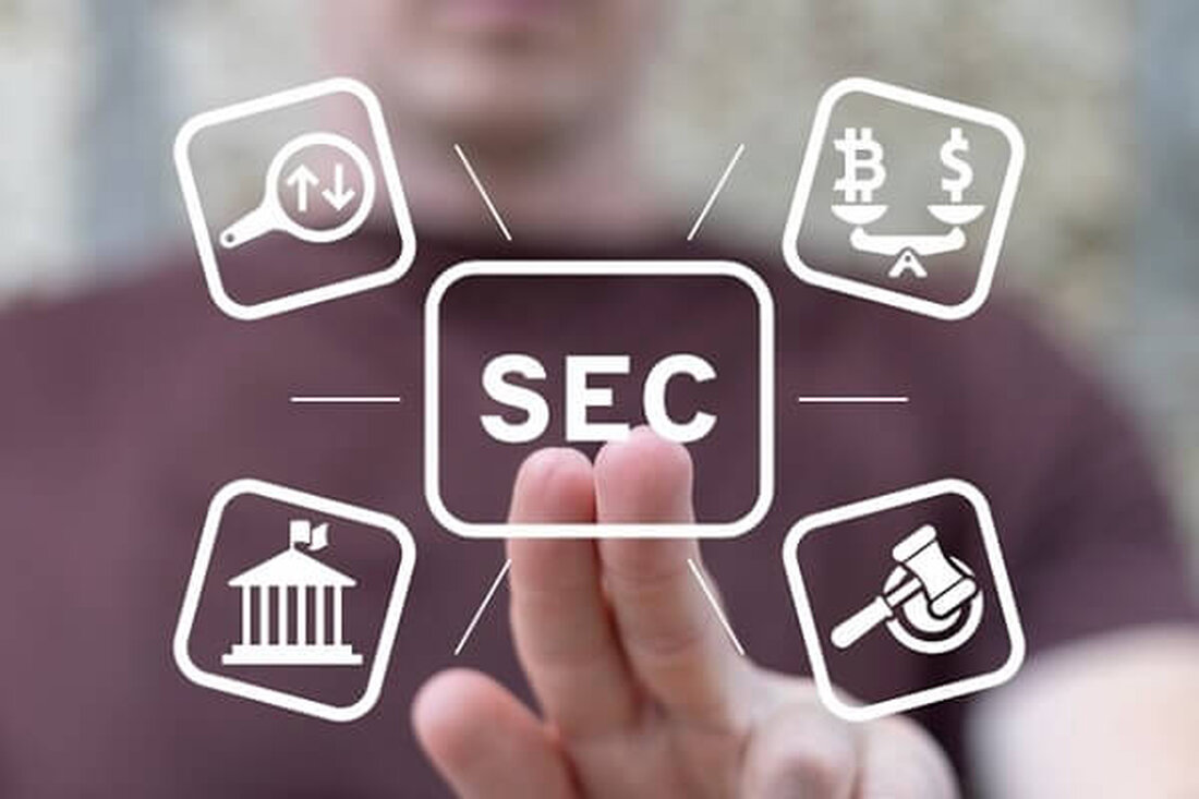 Der Preisverfall von Uniswap um 15 % nach der Wells-Mitteilung der SEC veranlasste große Inhaber, nach vielversprechenderen Alternativen zu suchen. Terra Luna zeichnet sich durch dynamische Stablecoin-Optionen und sofortige Abwicklung aus. Das steuerfreie Modell von NuggetRush, die Governance-Vergünstigungen und das Play-to-Earn-Spiel locken Wale an. Als die SEC im April eine Wells-Mitteilung bekannt gab, sank der Preis von Uniswap (UNI) deutlich um 15 %, was zu einem Rückgang der Marktkapitalisierung um 5,6 Milliarden US-Dollar führte. Dieses ungünstige Ereignis veranlasste einflussreiche Investoren, sogenannte „Wale“, ihren Fokus auf das Thema zu verlagern NuggetRush (NUGX) und Terra Luna (LUNA), die nach vielversprechenden Wachstumsaussichten für …