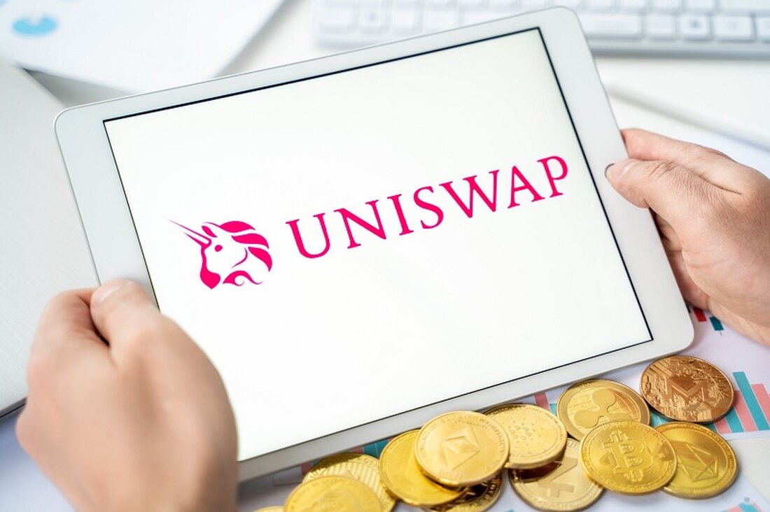 Der Start der Uniswap University durch Uniswap in Zusammenarbeit mit dem Do DAO unterstreicht sein Engagement für die Aufklärung und Einbindung der Benutzer. Diese Initiative bietet einen strukturierten Lernpfad und praktische Erfahrungsmöglichkeiten, die es den Benutzern ermöglichen, sich in den Feinheiten des V3-Austauschs zurechtzufinden. Mit einer Tradition von Innovation und Wachstum ist Uniswap weiterhin ein zentraler Akteur in der Welt der dezentralen Börsen. Uniswap, das Kraftpaket der dezentralen Börse (DEX), hat in Zusammenarbeit mit der Do Decentralized Autonomous Organization (DAO), einer auf Blockchain-Bildung ausgerichteten Organisation, eine Bildungsinitiative namens Uniswap University ins Leben gerufen. 📢 Ankündigung: Uniswap University ist LIVE Wir …