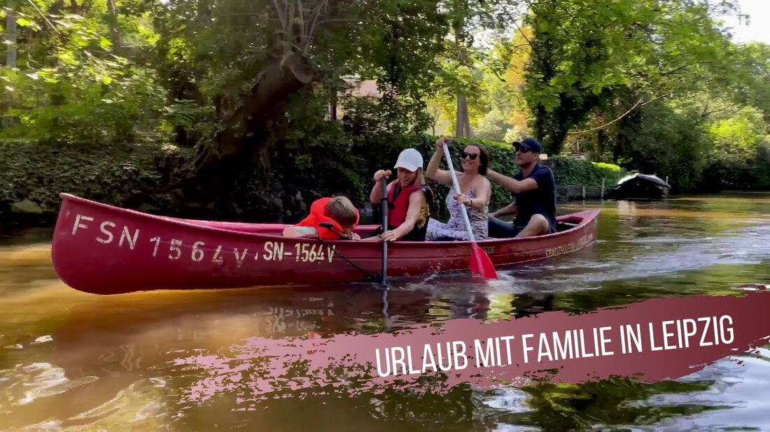 Sie haben noch keinen Plan, was Sie in den Sommerferien mit Ihrer Familie machen möchten? Dann kommen Sie in unser schönes Leipzig und erleben Sie einen unvergesslichen Familienurlaub. Mit uns können Sie schwimmen, paddeln, klettern, Burgen und Spielplätze erkunden, den Zug nehmen, wilde Tiere erleben, großartige Museen entdecken und eine aufregende und unvergessliche Zeit mit Ihren Lieben verbringen. Wir zeigen Ihnen folgende Stellen im Video: Cospudener Siehe (https://www.leipzig.travel/de/poi-detailseite/poi/infos/cospudener-see/) Rosental (https://www.leipzig.travel/ de / poi-detailseite / poi / infos / rosental /) Burg Mildenstein (https://www.leipzig.travel/de/poi-detailseite/poi/infos/burg-mildenstein/) Parkeisenbahn am Auensee (https: // www .leipzig .travel / de / poi-detailseite / poi / infos / …