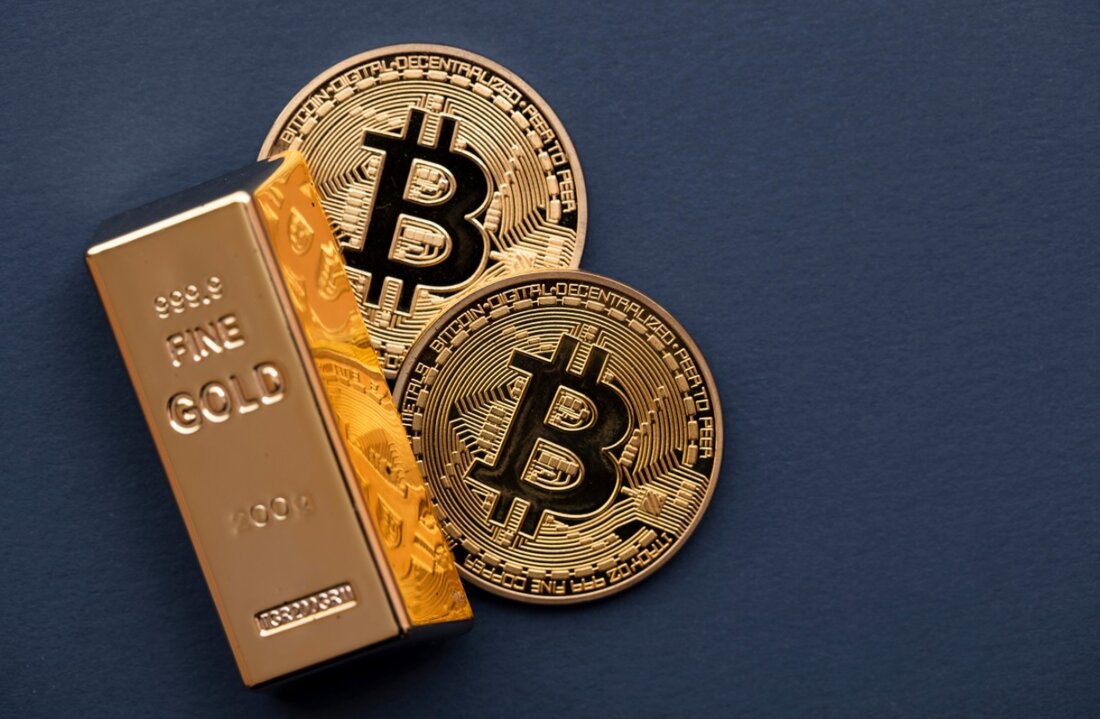 Das vorgeschlagene ETF-Produkt wird in Unternehmen investieren, die im Gold- und Bitcoin-Bergbau tätig sind Die Investmentfirma hatte zuvor einen Spot-Krypto-ETF beantragt, wurde aber abgelehnt Der in New York ansässige ETF- und Investmentfondsmanager VanEck hat Anfang dieses Monats ein neues ETF-Produkt mit indirektem Engagement in Kryptowährung und Edelmetallen eingesetzt. Laut einer aktuellen SEC-Offenlegungwird sich das vorgeschlagene Angebot auf Wertpapiere in einem Index konzentrieren, der digitale Vermögenswerte und Goldminenunternehmen abbildet. Die globale Investmentfirma, die im November letzten Jahres ein Vermögen von 81,7 Milliarden US-Dollar verwaltete, reichte ihren Antrag am vergangenen Donnerstag bei der US-Börsenaufsichtsbehörde Securities and Exchange Commission ein. Die Offenlegung enthielt …