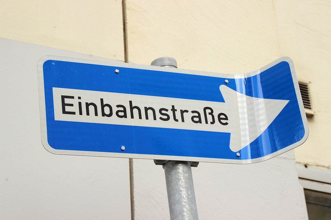 Schlager-Star Roland Kaiser sorgt in Berlin für Verkehrschaos! Erfahren Sie, wo es zu Staus kommt und wie Sie am besten zur Waldbühne reisen.