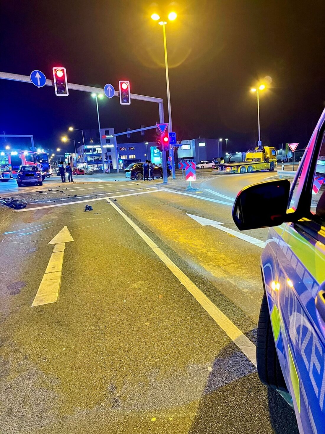 Am 20.02.2025 kam es in Paderborn zu einem Verkehrsunfall mit drei PKW, bei dem fünf Personen leicht verletzt wurden.
