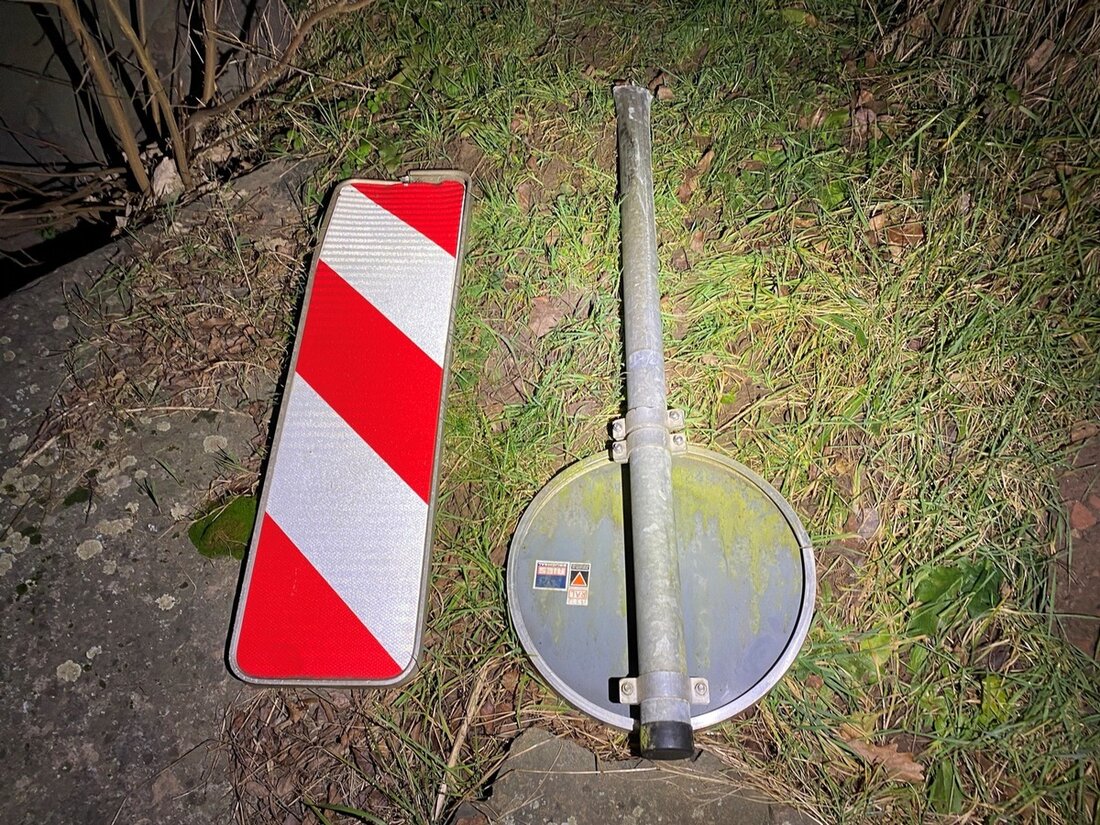 Ein Zeuge meldete am 08.02.2025, dass ein Fahrzeug auf der Moorstraße in Matzenbach Verkehrseinrichtungen beschädigte. Hinweise erbeten.