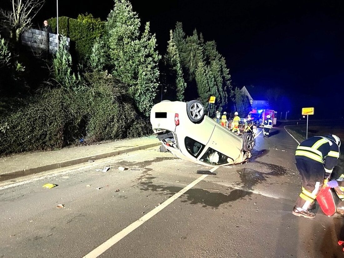 Am 8.3.2025 überschlug sich ein PKW in Sprockhövel. Feuerwehr sicherte die Unfallstelle und unterstützte den Abschleppdienst.