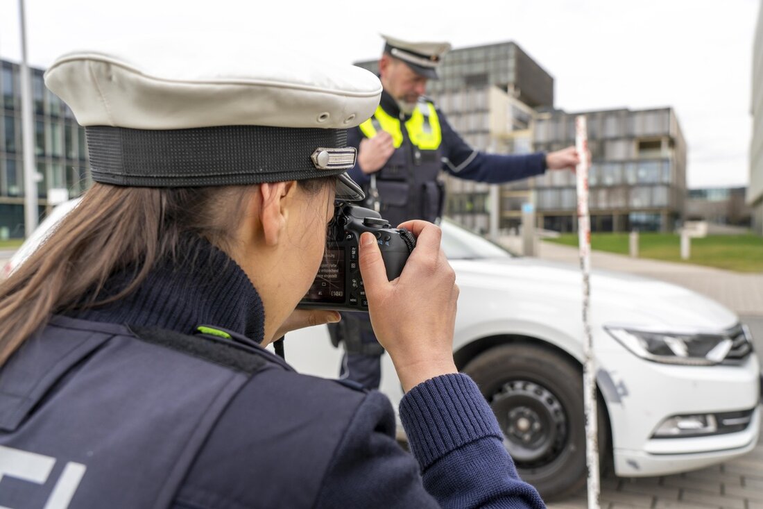 Die Polizei Mettmann berichtet über zwei aktuelle Verkehrsunfallfluchten im Kreisgebiet. Hinweise und Tipps zur Meldung.