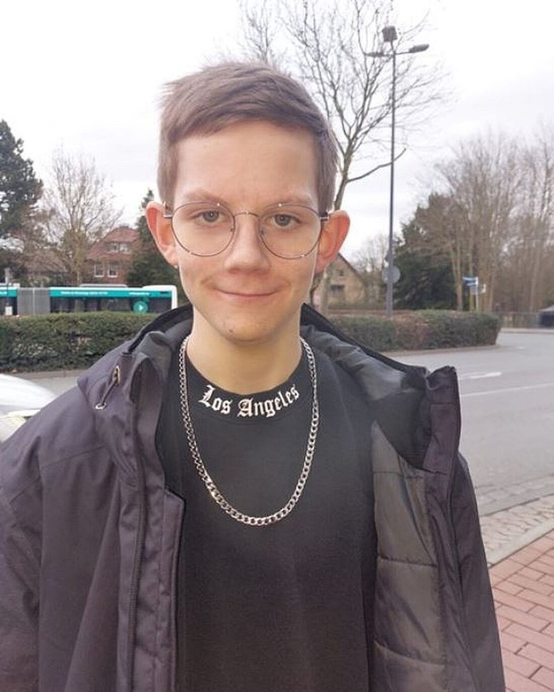 Seit dem 14. April 2025 wird der 14-jährige Timm L. aus Anröchte vermisst. Hinweise zu seinem Verbleib sind bislang unbekannt.