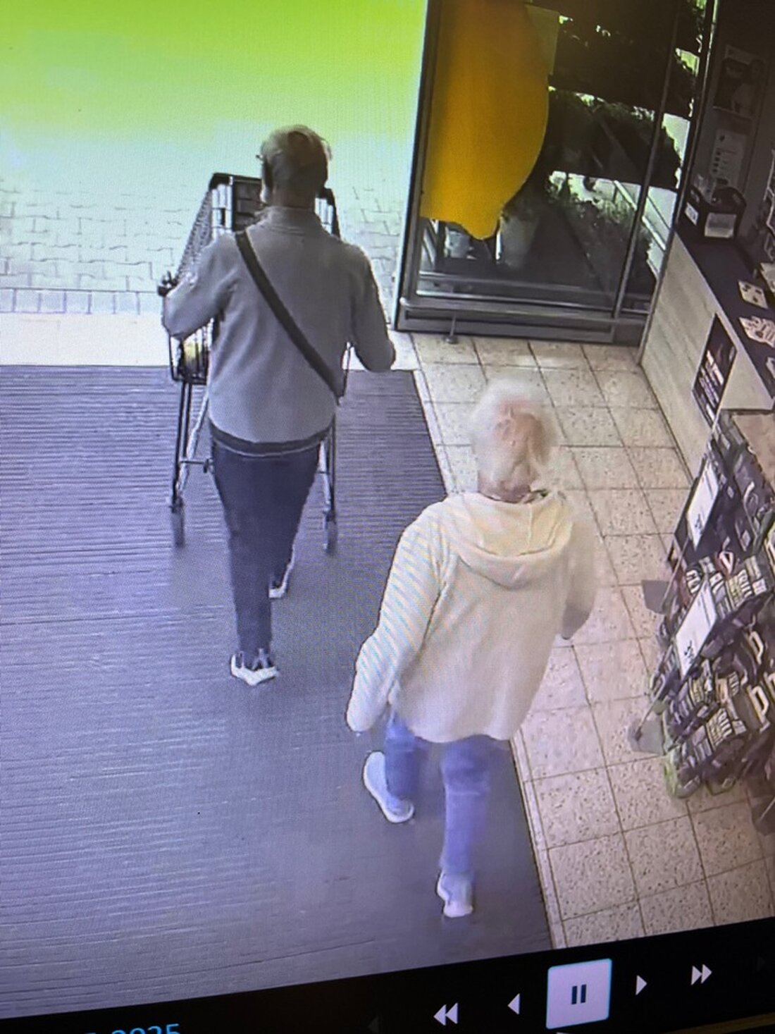 Die Polizei sucht nach der vermissten 81-jährigen Anna Maria B. aus Welver, die dement ist und orientierungslos umherirrte.