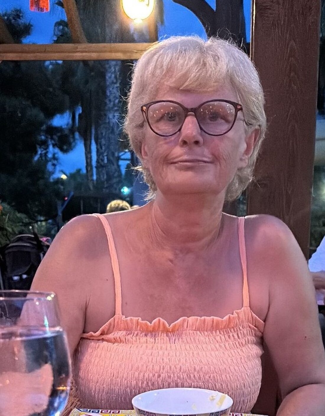 Claudia Schwenk, 60, aus Bildstock seit dem 22.03.2025 vermisst. Hinweise zur Person erwünscht, Polizeiinspektion Sulzbach kontaktieren.