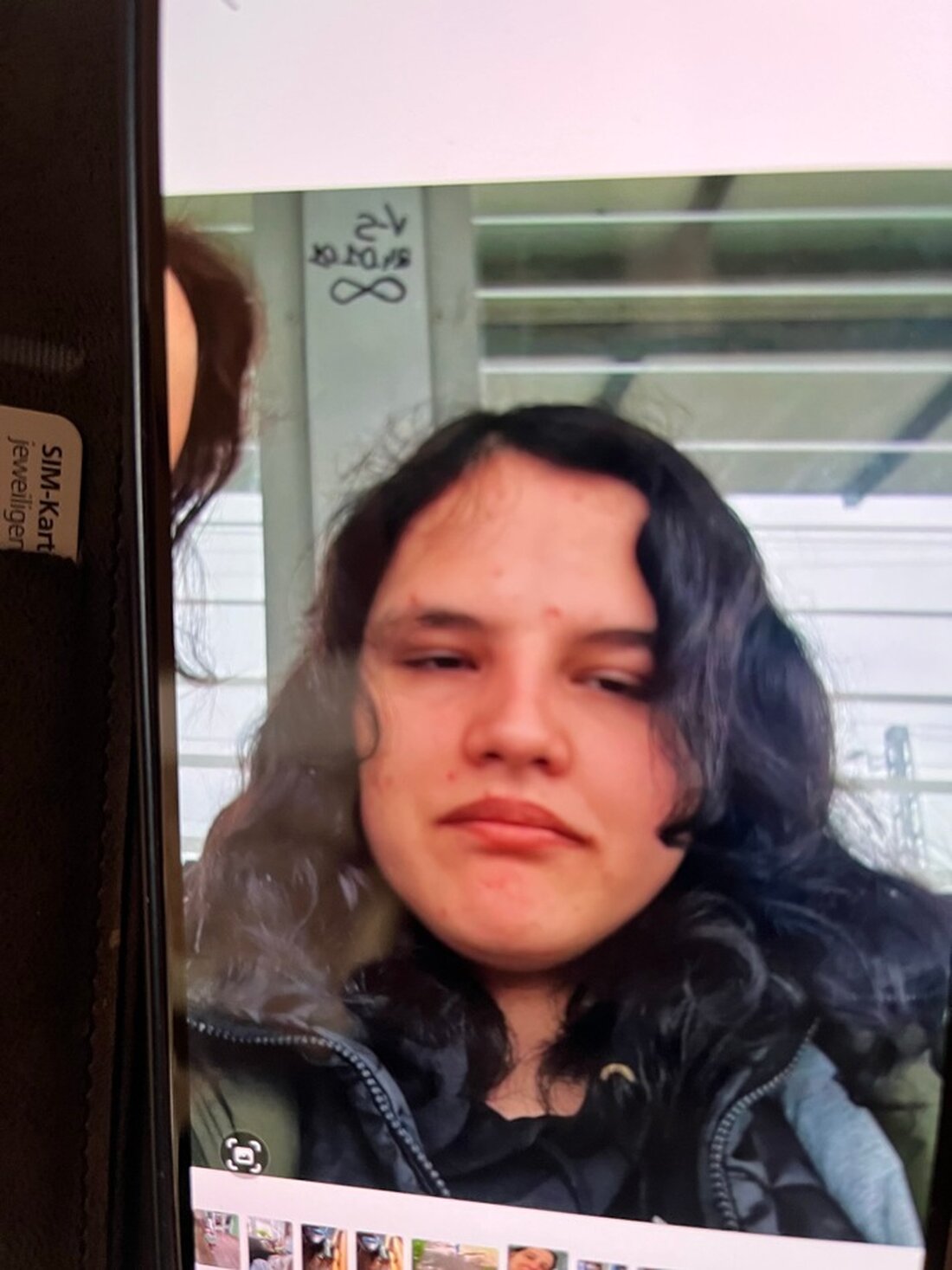 Die 18-jährige Juline E. aus Völklingen wird seit dem 09. Mai 2025 vermisst. Hinweise zum Aufenthaltsort sind dringend erforderlich.