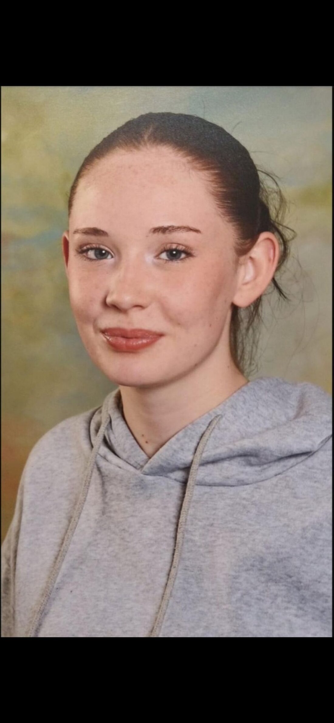 16-jährige Lynn Lauer aus Idstein-Wörsdorf seit dem 05.04.2025 vermisst. Hinweise zur Polizei erbeten.