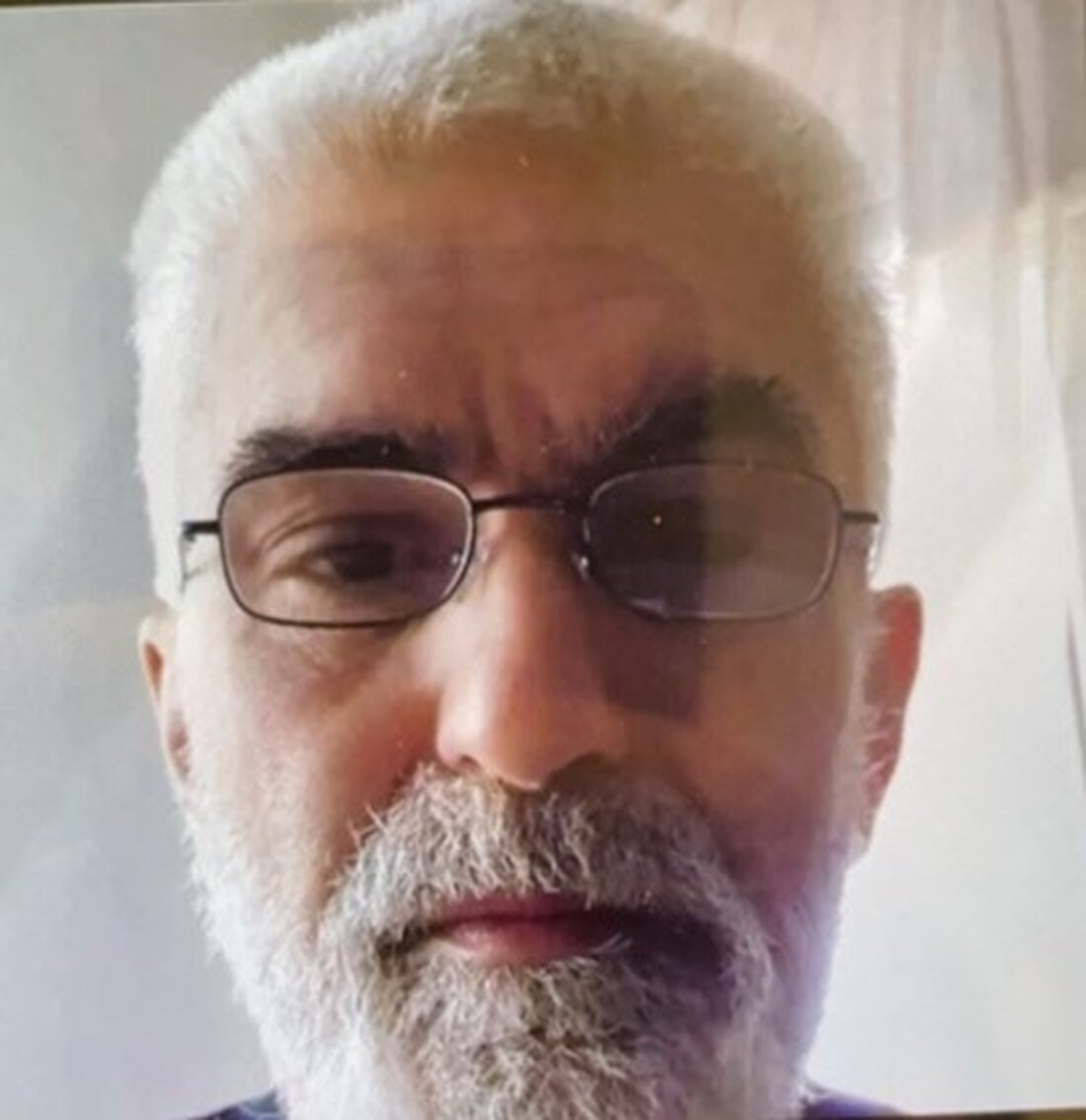 Die Kriminalpolizei Offenbach sucht dringend nach Uwe Klaus-Dieter Krieger (65), vermisst seit dem 17. März 2025. Hinweise erwünscht.