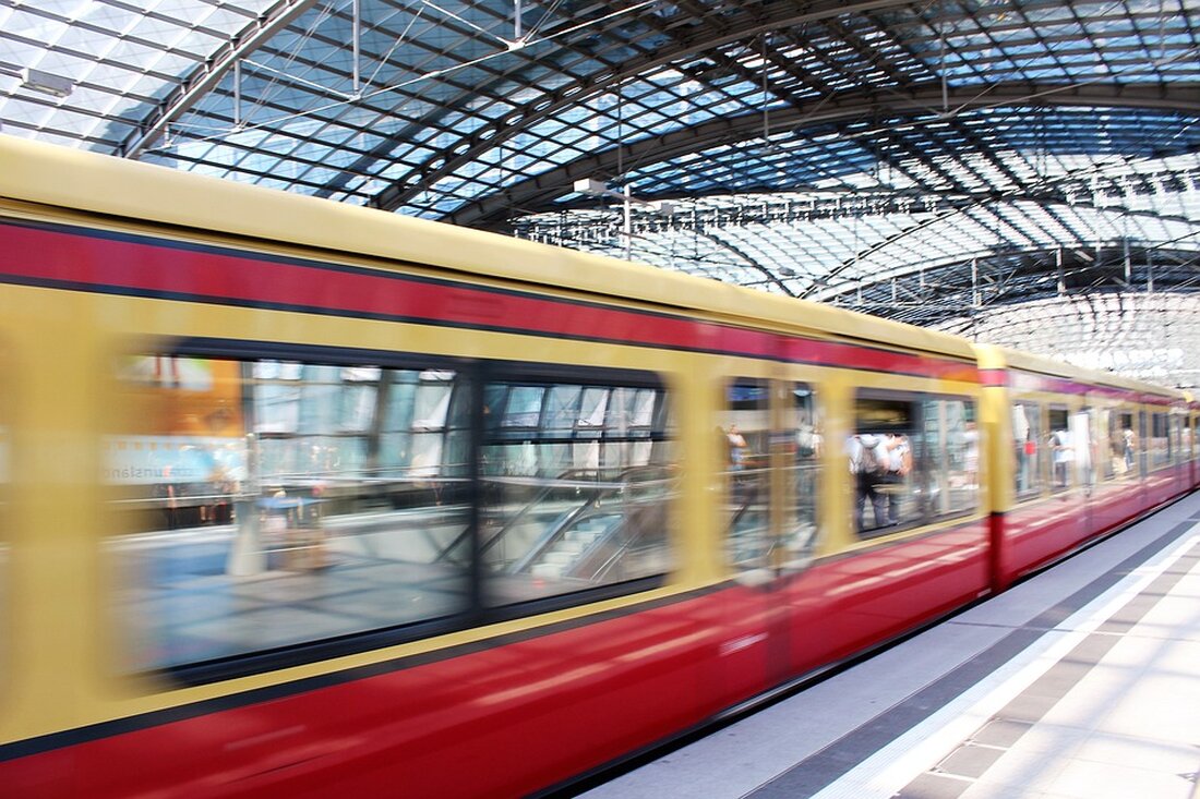Das Verwaltungsgericht Berlin hat entschieden, dass die Einrichtung eines Modalfilters in der Tucholskystraße in Berlin-Mitte rechtswidrig ist. Bezirksstadtrat Christopher Schriner äußert sich zu der Entscheidung und kündigt an, den Beschluss rechtlich zu prüfen. Erfahren Sie mehr in der Pressemitteilung des Bezirksamts Mitte.