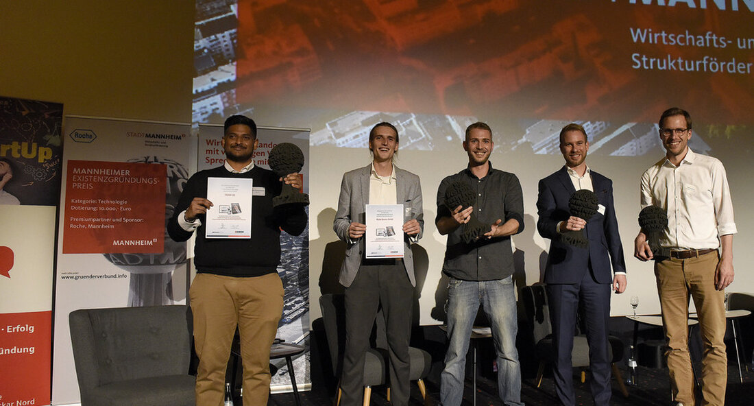 Vier Start-ups aus Mannheim ziehen im Rahmen des Mannheimer Gründerpreises MEXI ins Landesfinale des „Start-up BW Elevator Pitch 2021“ ein. Mit dem Gründerwettbewerb „Start-up BW Elevator Pitch“ Bereits zum achten Mal sucht das Wirtschaftsministerium die einfallsreichsten Geschäftsideen und die besten Gründer des Landes. Dazu finden in ganz Baden-Württemberg Vorentscheidungen für die Landesfinals statt, die von den Partnern eigenständig organisiert werden. Die Auszeichnung des Mannheimer Gründerpreis MEXI 2022 fand am 25.11.2021 statt. Das Unternehmen FRENVY überzeugte die Jury in der Kategorie „Technik“ mit seiner Geschäftsidee zur Herstellung von Kunststoffersatzstoffen und dem Upcycling von Reststoffen aus der Lebensmittel-, Getränke- und Agrarindustrie. In …