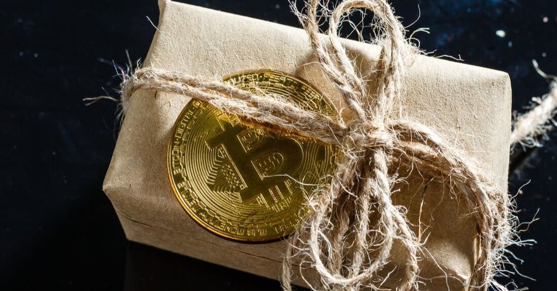 Der Wal erwarb am 19. August innerhalb von nur 12 Stunden 347 Wrapped Bitcoin (WBTC). BitGo plant, die Kontrolle über WBTC an ein Joint Venture zu übertragen, an dem das Unternehmen selbst, BiT Global und das Tron-Ökosystem beteiligt sind. Coinbase hat angedeutet, einen eigenen verpackten Bitcoin-Token mit dem Namen „cbBTC“ auf den Markt zu bringen. Ein nicht identifizierter „Wal“ hat schnell Wrapped Bitcoin (WBTC) angehäuft und in kurzer Zeit WBTC im Wert von über 118 Millionen US-Dollar angehäuft. Laut dem Blockchain-Analyseunternehmen Lookonchain hat die unbekannte Wallet insgesamt 1.953 WBTC gesammelt, die zu einem Durchschnittspreis von 58.853 US-Dollar pro Token gekauft …