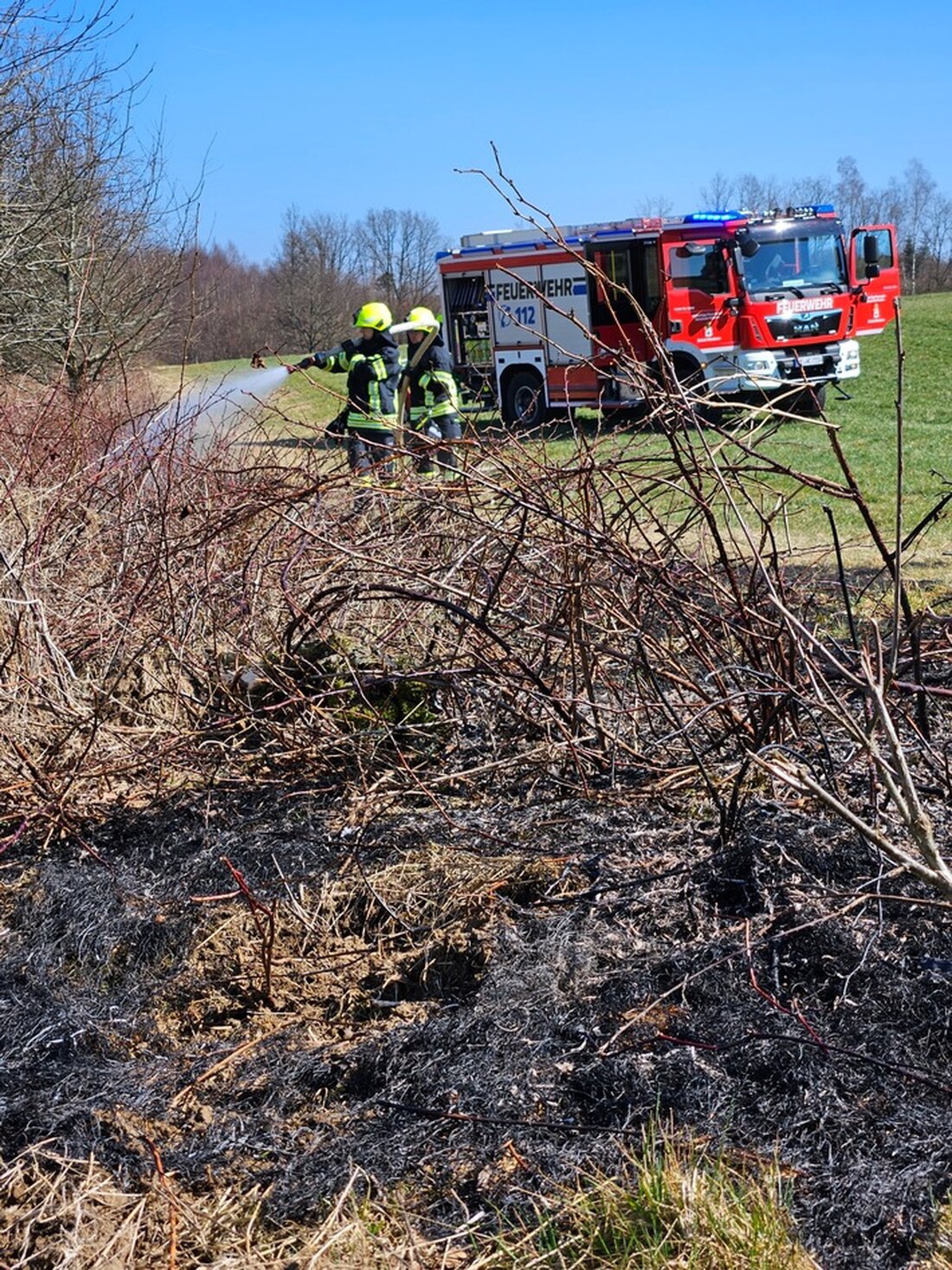 Die Feuerwehr Wenden warnt vor Wald- und Vegetationsbränden in der bevorstehenden Sommerhitze. Achten Sie auf Sicherheit und Vorsicht!