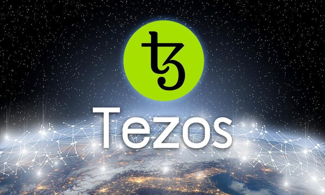 Quelle: Akarat Phasura – Shutterstock Die Tezos-Blockchain wird diese Woche ihr neuntes Protokoll-Upgrade, Ithaca 2, auf den Markt bringen. Das Upgrade führt einen neuen Konsensmechanismus, Tenderbake, ein, um die Latenz zu reduzieren und eine verbesserte Finalität von Transaktionen bereitzustellen. Das Tezos-Team plant, im Laufe des Jahres Layer-2-Skalierbarkeitslösungen, insbesondere Rollups, in die Blockchain zu integrieren. Proof-of-Stake-Pionier-Blockchain, Tezos soll sein neuntes und wichtigstes Protokoll-Upgrade, Ithaca 2, auf den Markt bringen. Das Upgrade dauerte einen dreimonatigen Entwicklungsprozess, nachdem die Tezos-Community über den Start des Upgrades abgestimmt hatte. Ithaca 2, wie das Upgrade genannt wird, führt einen neuen Konsensmechanismus ein, Tenderbake, der den aktuellen …