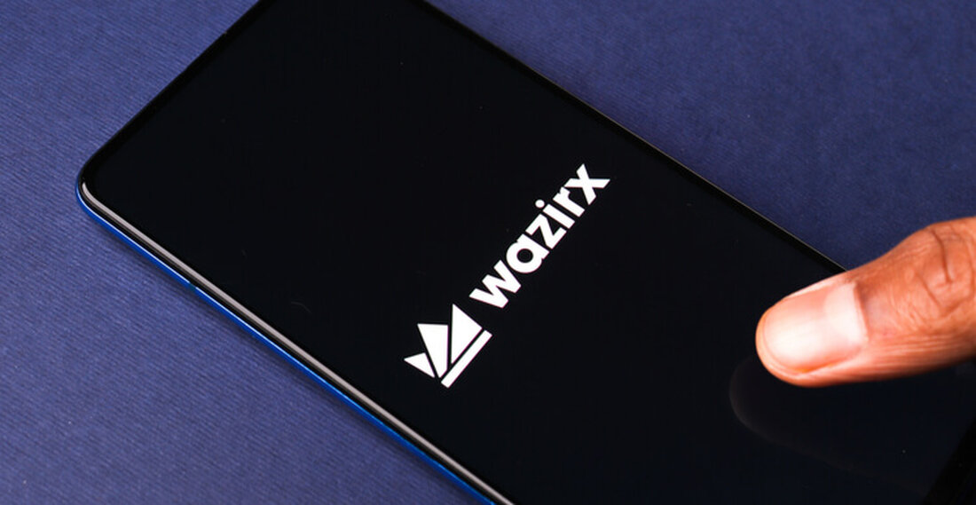 Der Preis des WazirX-Tokens fiel innerhalb von 24 Stunden nach der Delisting-Ankündigung von Binance um mehr als 60 %. WRX, AKRO und BLZ werden alle von der Binance-Plattform entfernt. WazirX steht seit seinem 230-Millionen-Dollar-Hack Anfang des Jahres vor Herausforderungen. Der WazirX (WRX)-Token brach am Mittwoch stark ein, nachdem die weltweit größte Krypto-Börse Binance das Delisting des nativen WazirX-Tokens bekannt gegeben hatte. Binance, die größte globale Kryptowährungsbörse, angekündigt Delisting des WRX-Tokens zusammen mit den beiden anderen Token. Der Preis des digitalen Vermögenswerts WXR brach nach der weltweit größten Krypto-Börse um über 60 % ein. Die größte Krypto-Börse kündigte an, WRX, AKRO …