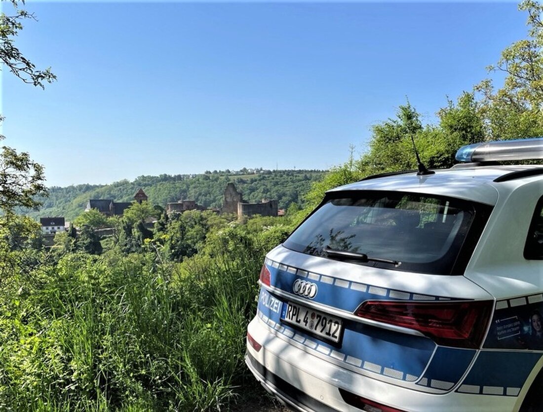Unbekannte Täter brachen zwischen 12. und 13. Mai 2025 in eine Werkzeughalle in Obersülzer Straße ein. Polizei sucht Zeugen.