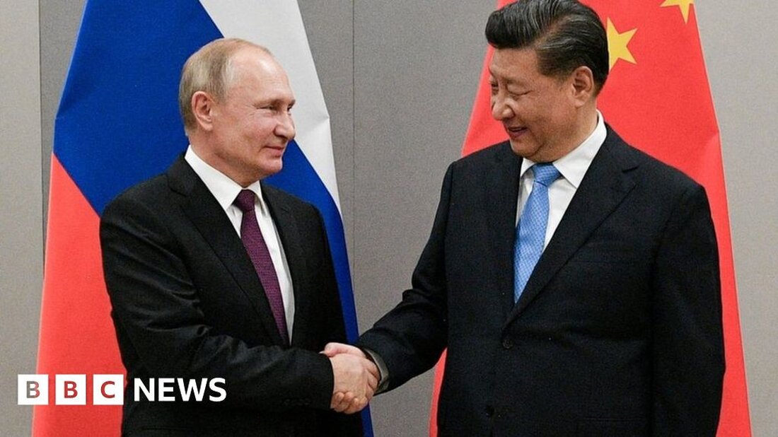 Der chinesische Präsident Xi Jinping begibt sich zu seiner ersten Reise nach Russland, seit das Land im vergangenen Jahr in die Ukraine einmarschiert ist, und wird sich zu Gesprächen mit Präsident Wladimir Putin zusammensetzen. Unser Russland-Redakteur Steve Rosenberg und China-Korrespondent Stephen McDonell haben darüber nachgedacht, was jede Seite von den Gesprächen zu gewinnen versucht und was wir über die Beziehungen zwischen den beiden Ländern wissen. Putin sucht Hilfe bei einem Freund Stellen Sie sich vor, Sie wären Wladimir Putin. Sie haben einen Krieg begonnen, der nicht nach Plan verlaufen ist; Sie stecken bis zu den Augäpfeln in Sanktionen; und jetzt …