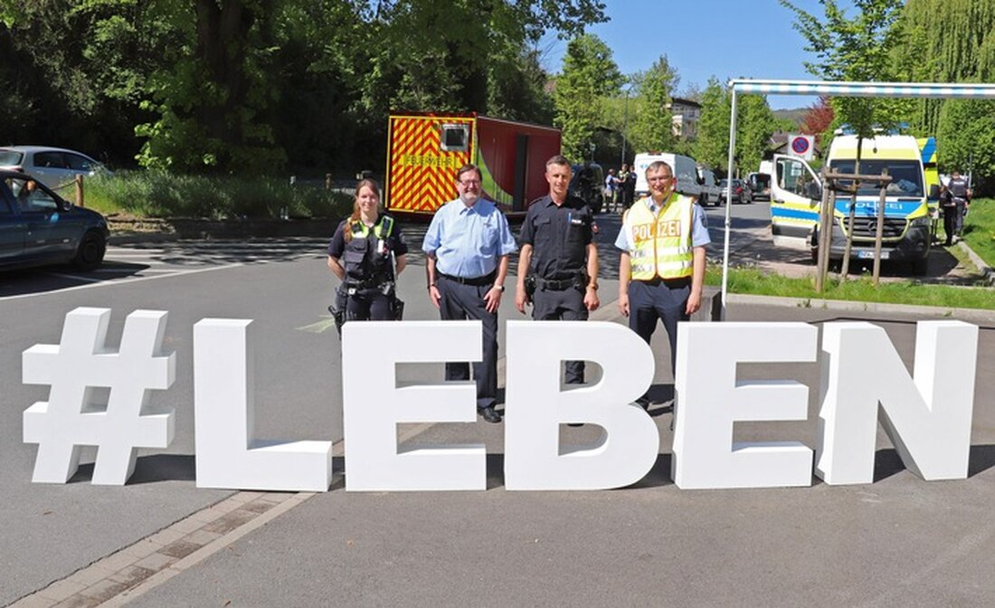 Zehn Fahrer wurden in Höxter bei einer Drogenkontrolle aus dem Verkehr gezogen. Weitere Maßnahmen zur Fahruntüchtigkeit stehen an.