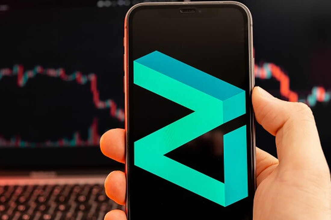 Zilliqa (ZIL) hat vor Kurzem 66 Millionen Netzwerktransaktionen erreicht. Zum Zeitpunkt des Schreibens dieses Artikels war der ZIL-Preis jedoch um 2,5 % gefallen und lag bei etwa 0,024 $. Der Preis für Zilliqa (ZIL) bewegte sich im Bereich von 0,021 bis 0,026 USD. Tatsächlich hat der Abwärtsdruck auf die Münze die Bullen seit dem starken Rückgang am 12. und 13. April gebremst, als der ZIL-Preis innerhalb von zwei Tagen um mehr als 30 % fiel. Aber wie sieht die Prognose für den Zilliqa-Preis aus, wenn das Netzwerk einen wichtigen Transaktionsmeilenstein erreicht? Ist Zilliqa 2.0 ein potenzieller Katalysator für ZIL? Hier …
