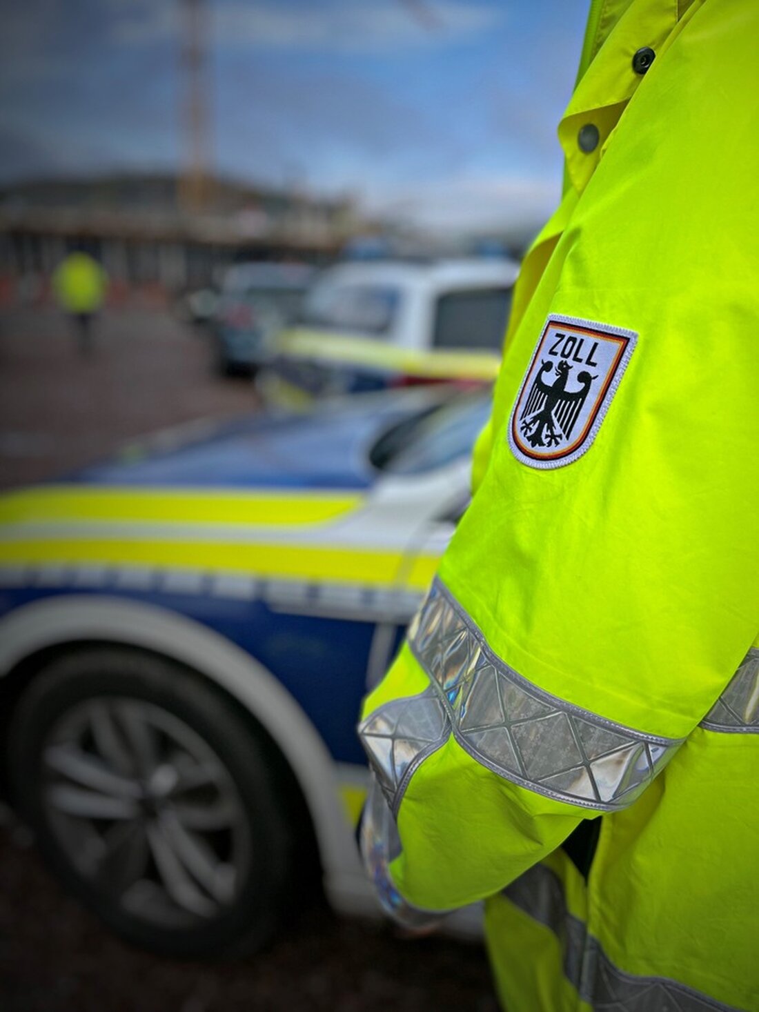 Zoll entdeckt im nördlichen Saarland 20 illegal beschäftigte Bauarbeiter. Mangelnde Aufenthaltsgenehmigungen und zu niedrige Löhne festgestellt.